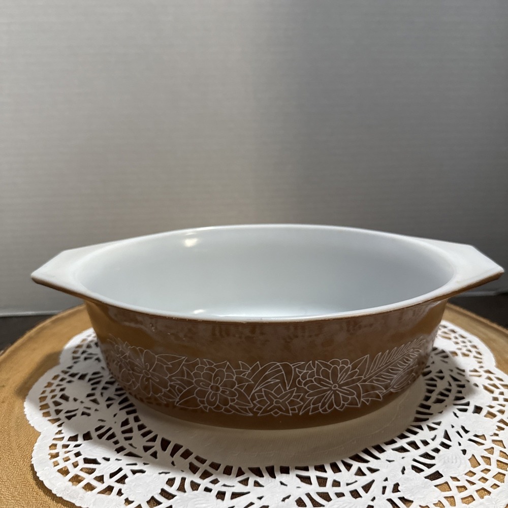 Vintage Pyrex 043 Woodland Brown 1.5 Qt Oval Casserole Dish No Lid USA